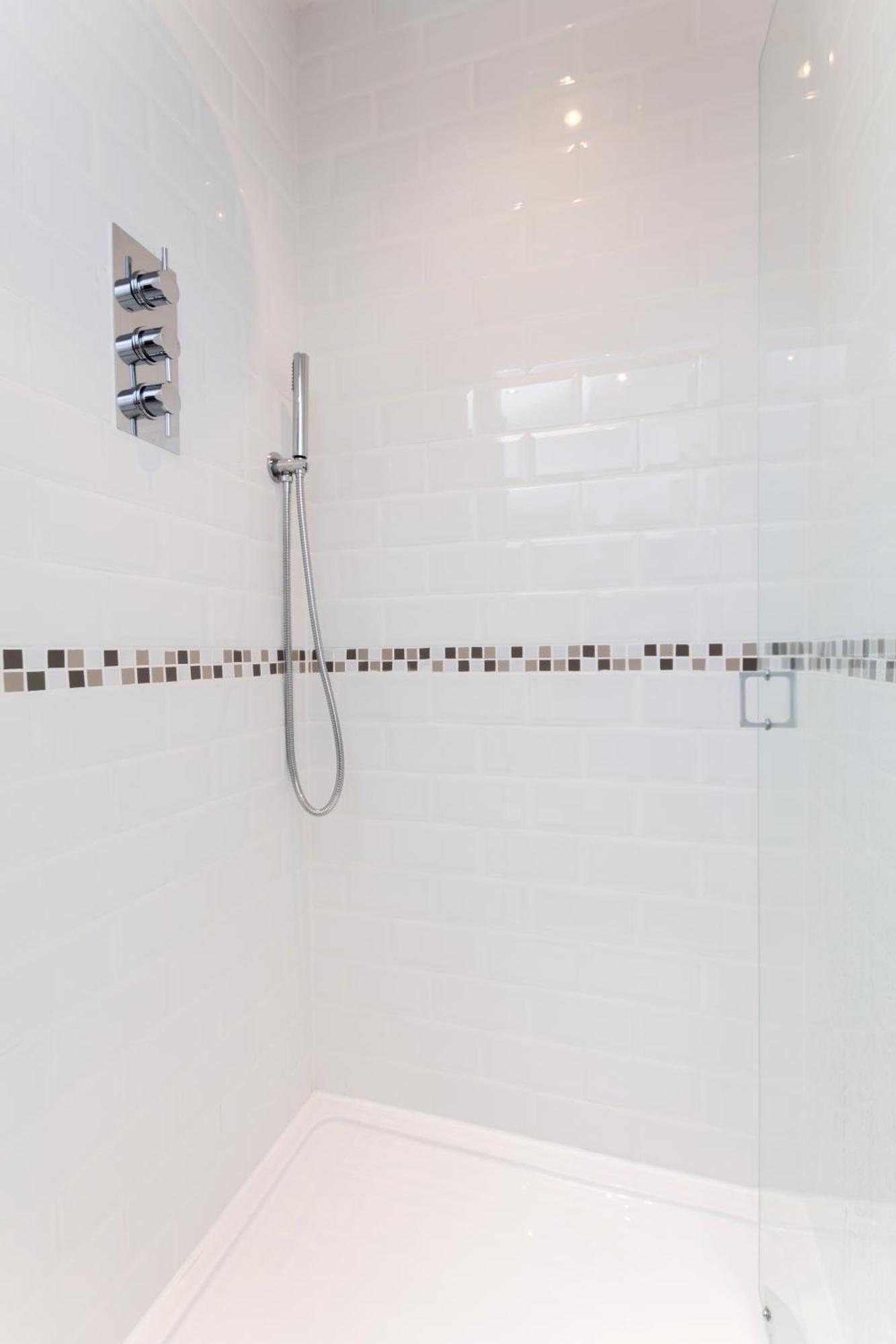 Vibrant 1br Apt Wprivate Decked Garden, Fast Wifi Appartement