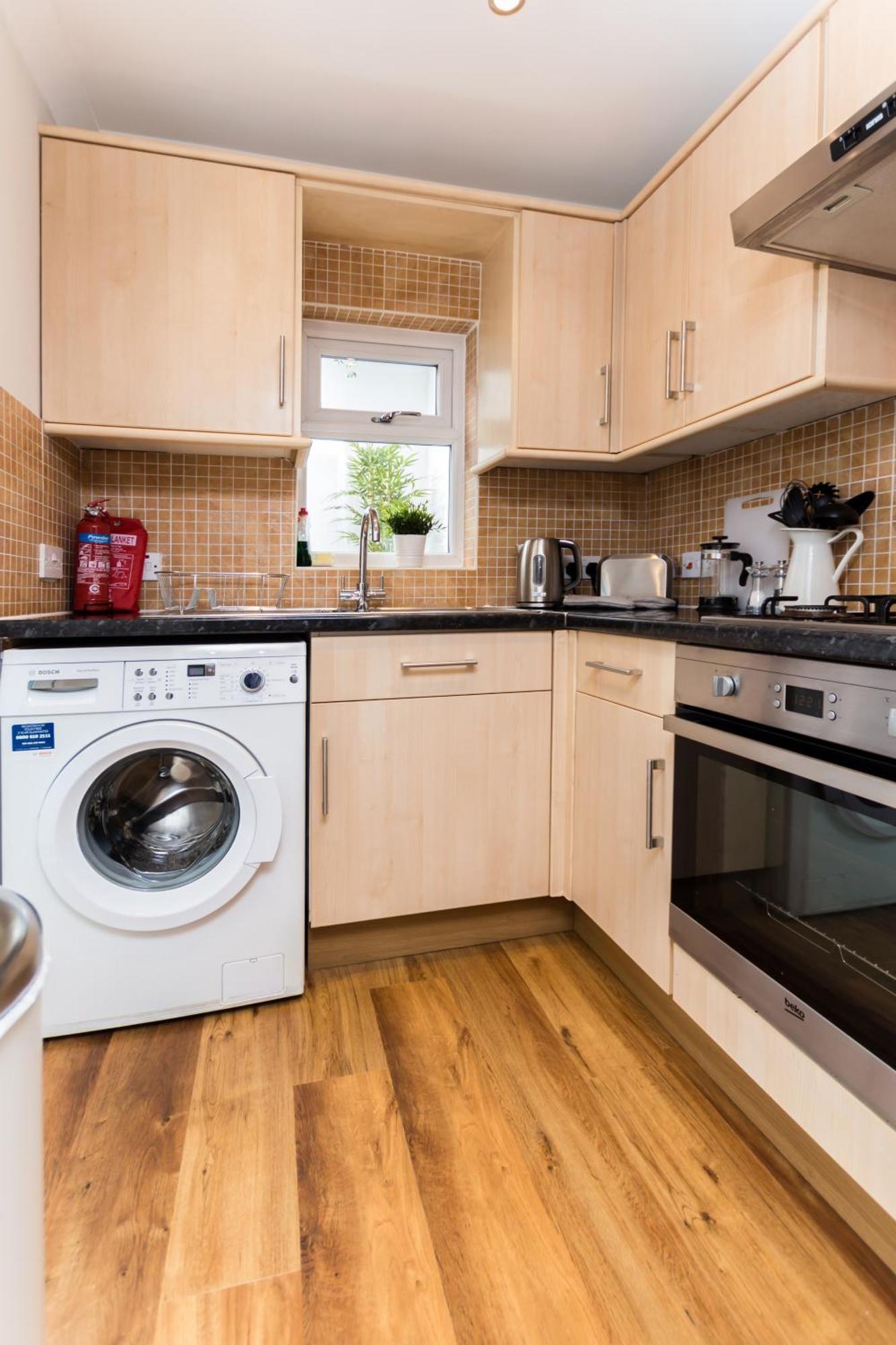 Vibrant 1br Apt Wprivate Decked Garden, Fast Wifi Appartement *